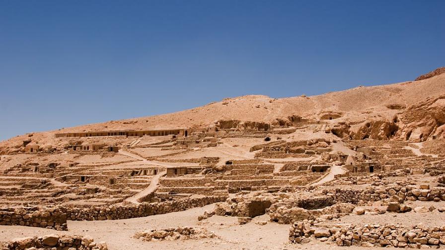 Откриха останки от древен римски град в Луксор