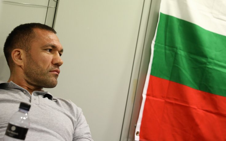 Кобрата в социалните мрежи: Българи, вие сте богатството ми!