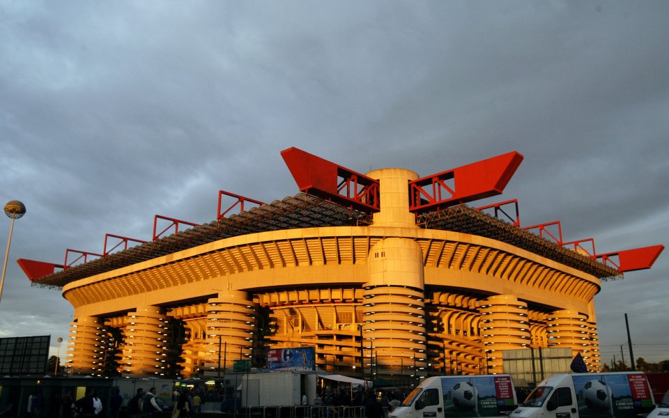 Милан и Интер започват реконструкция на „Сан Сиро“
