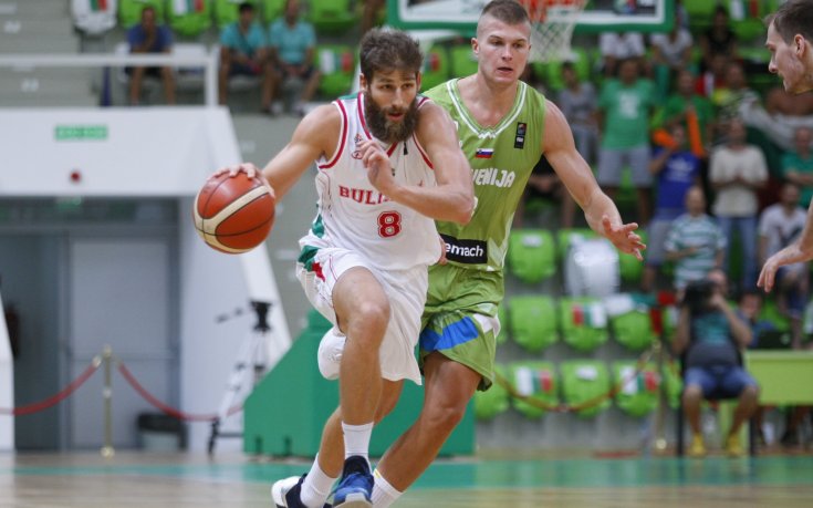 Костов със силен мач при успех на Работнички в дербито с МЗТ