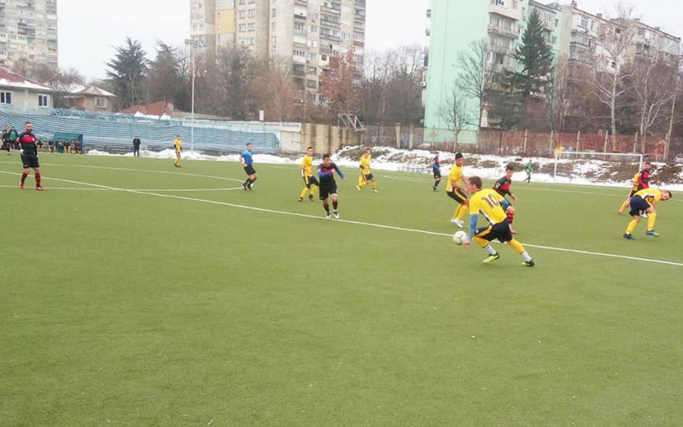 Локомотив Русе се справи с Волов в последния си мач за годината