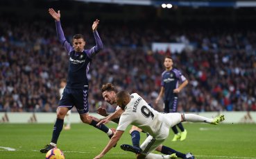 Арсенал се насочи към бранител на Валядолид