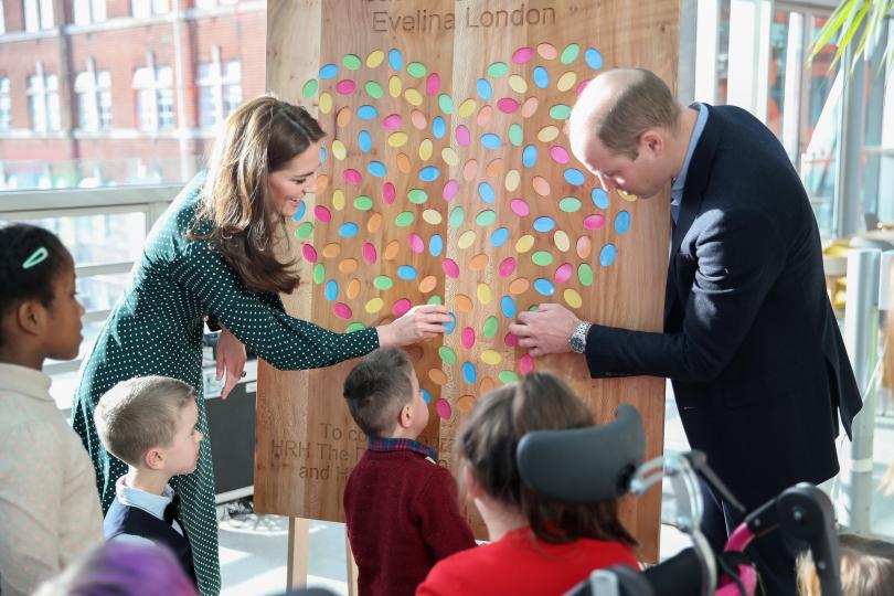 Когато коледните ти подаръци са Кейт и Уилям - снимка 6