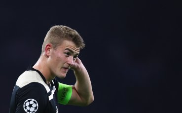 Президентът на Барса: Знам какво ще се случи с Де Лихт