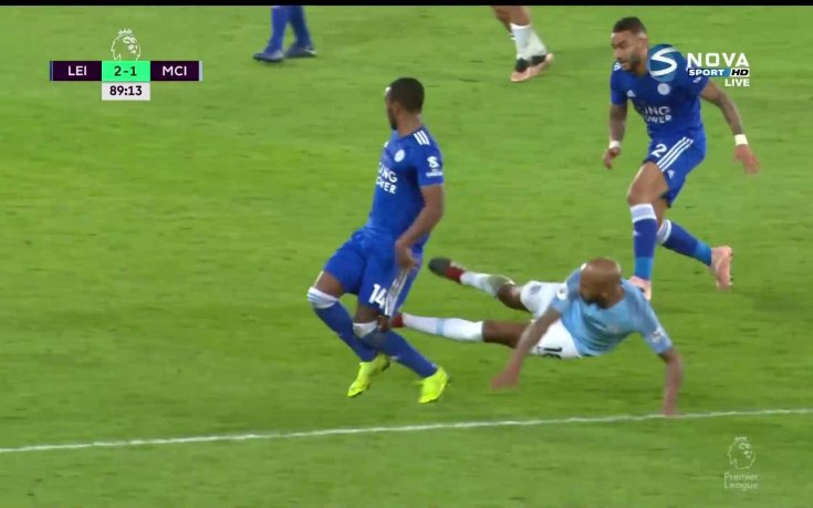 Свиреп шпагат остави Сити с 10 души в Лестър