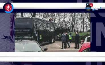 Фен на Блекпул с екстравагантен протест срещу собственика на клуба