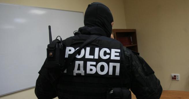 България Разследват най голямата престъпна група за трафик на мигранти Претърсвания