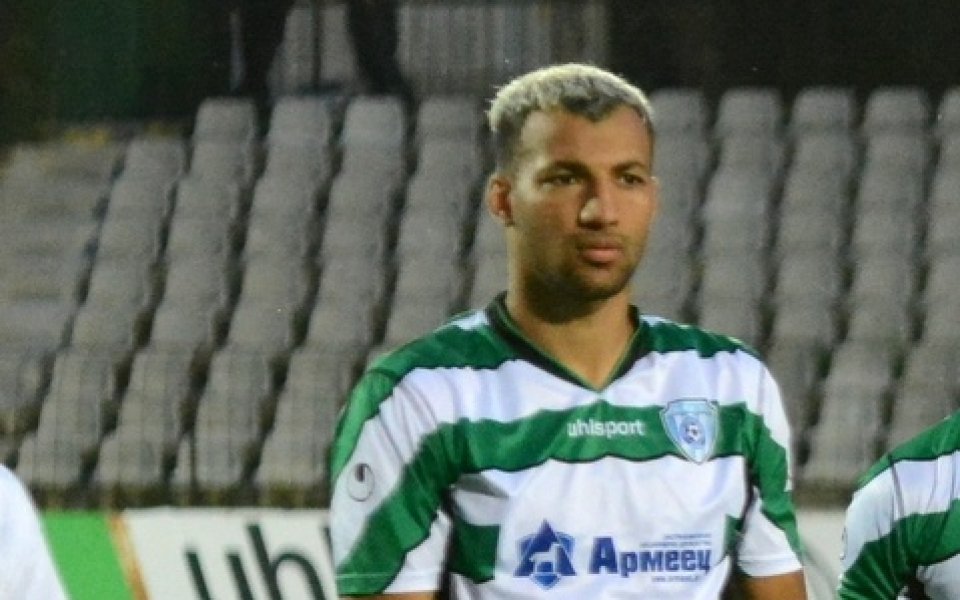 Трансферът на Илиас Хасани в Локомотив Пловдив пропадна. Причината за