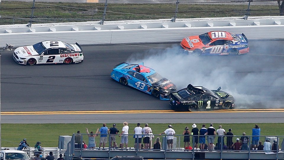 Брутална катастрофа с 21 болида на Daytona 5001