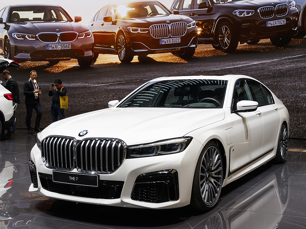 BMW 745e