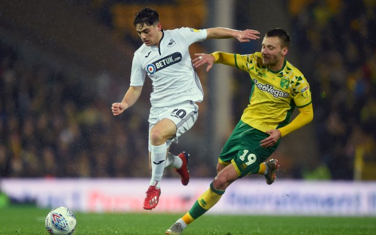 Норич удържа някак напъна на Суонси, води уверено