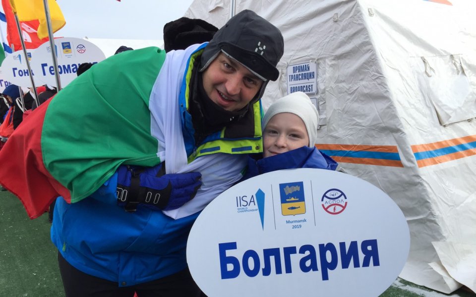 Петър Стойчев с изключителен жест към руската публика на Световното по ледено плуване