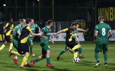 Ботев Враца срази 10 канарчета след лекция на Атанасов и Домовчийски