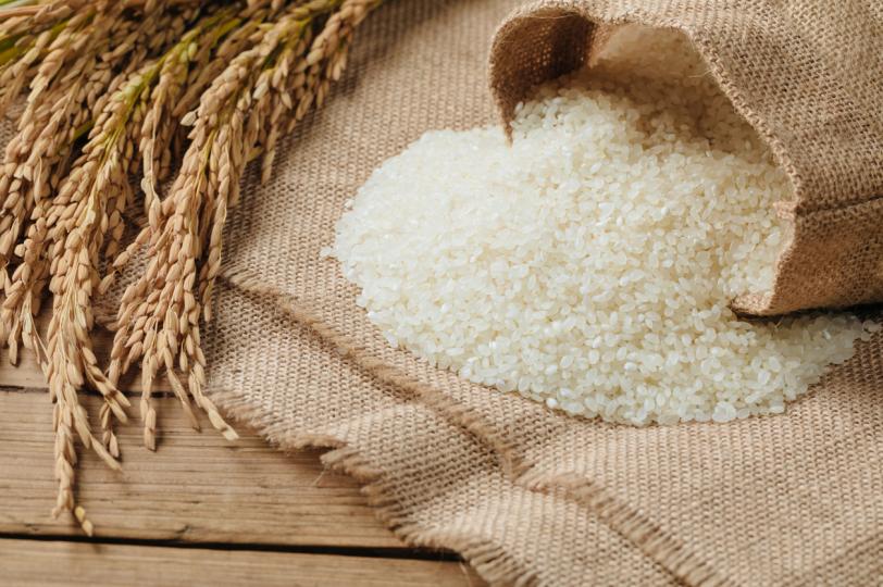 <p>Оризът е полезен за белите дробове. Влияе добре на стомаха и пречиства червата.</p>