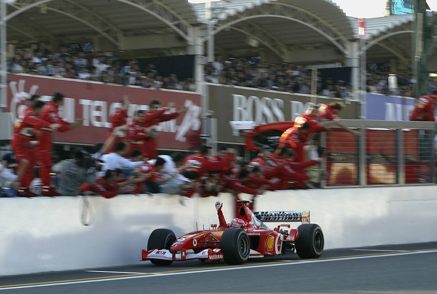 Михаел Шумахер Ферари Формула 1 Ф1 2003 октомври Япония1