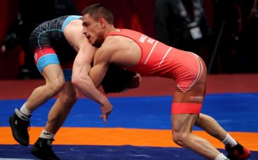 Георги Вангелов запази шанс за медал на турнира по борба