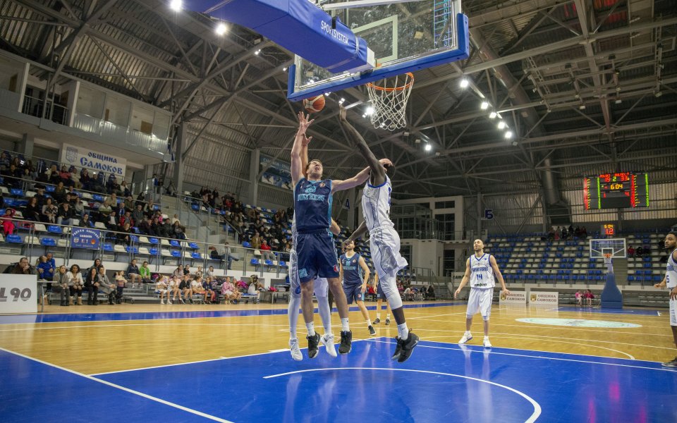 Академик Бултекс продължава да ниже победи в Балканската лига