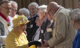  <p </div>

</article>
<style>
.youtube{
  width:100%;height:500px;
}
@media only screen and (max-width: 600px) {
.youtube {
    height:250px;
  }
}
</style>
<div style=