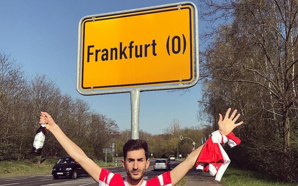 Португалски актьор, живеещ в Берлин, се превърна в едно от