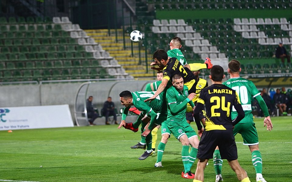 Лудогорец води на Ботев Пловдив с 3:0 във втория ключов