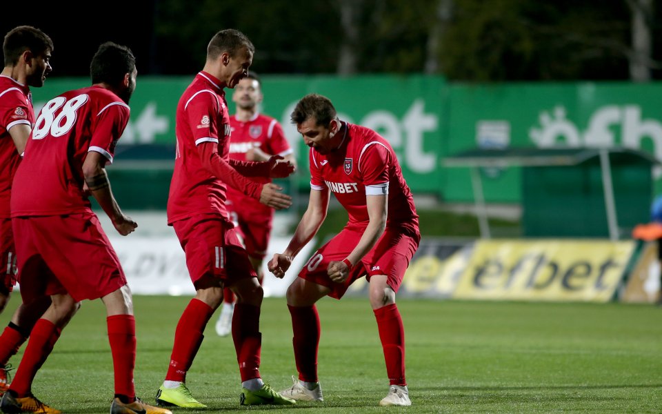 Ботев Враца окончателно се бетонира на второто място в група