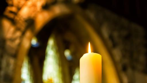  <p><strong>Празник е! </strong>Днес не се дава заем и не се изнася нищо от къщата</p> 