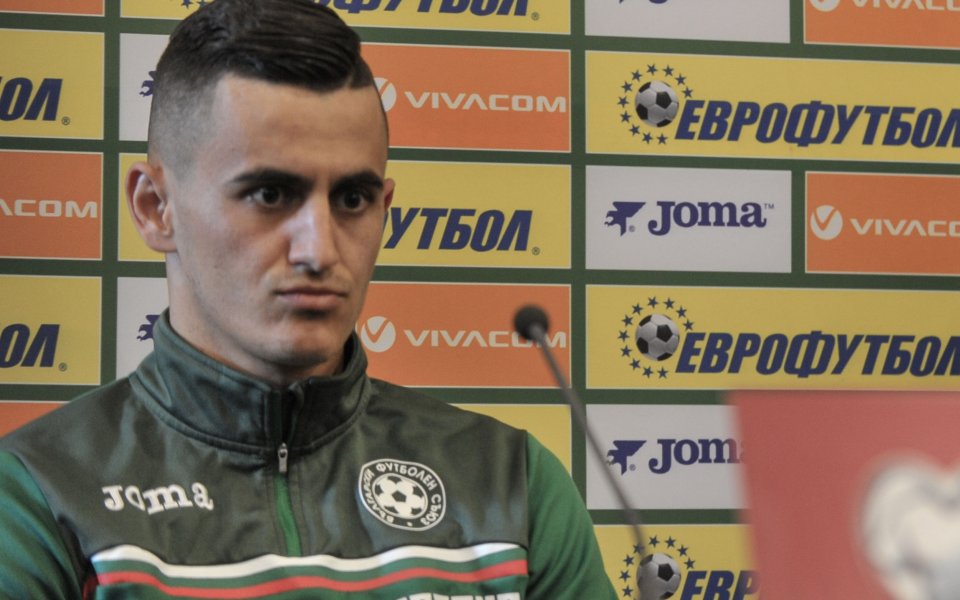 Българският полузащитник Георги Костадинов игра пълни 90 минути на много