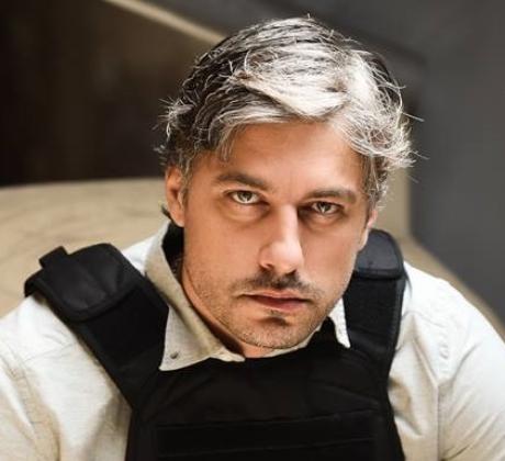 Една година Толкова време прекарва Владо Карамазов в затвора в