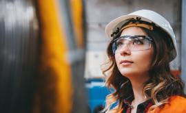  79 специалности в Русия са неразрешени за дами 