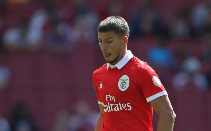 Ювентус договаря защитник от Бенфика