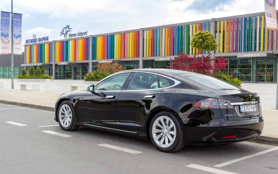 Tesla ще прави по 500 000 коли годишно в завода в Берлин