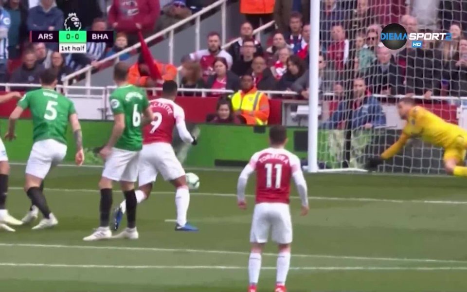 Арсенал се провали като домакин, което е най-странното. Отборът загуби