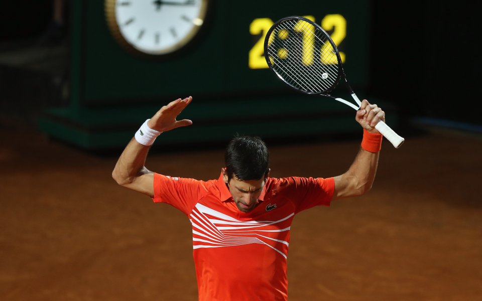 Новак Джокович спаси два мачбола, за да стигне до победата