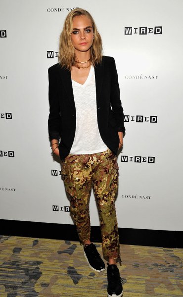 Кара Делевин1