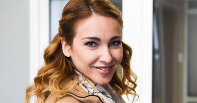 Aлекс Раева очаква първото си дете Звездата съобщи новината в