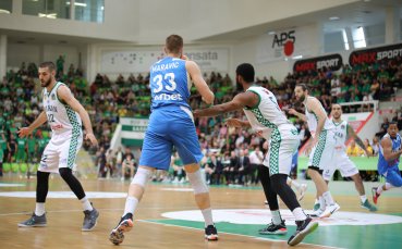 Носителят на купата на България по баскетбол Левски Лукойл ще