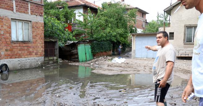 България След бурята: Хасково се превърна в море Това е