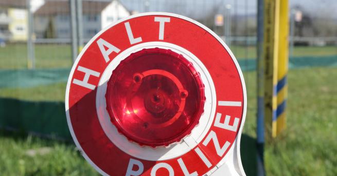 Свят Скандал в Германия български бус с 66 дефекта Редица