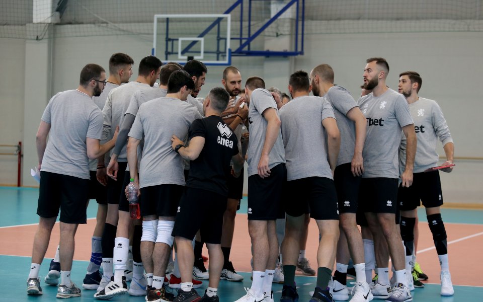 Българският национален отбор по волейбол записа забележителен обрат срещу Франция.
