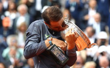 Шампионът от Откритото първенство на Франция по тенис Рафаел Надал