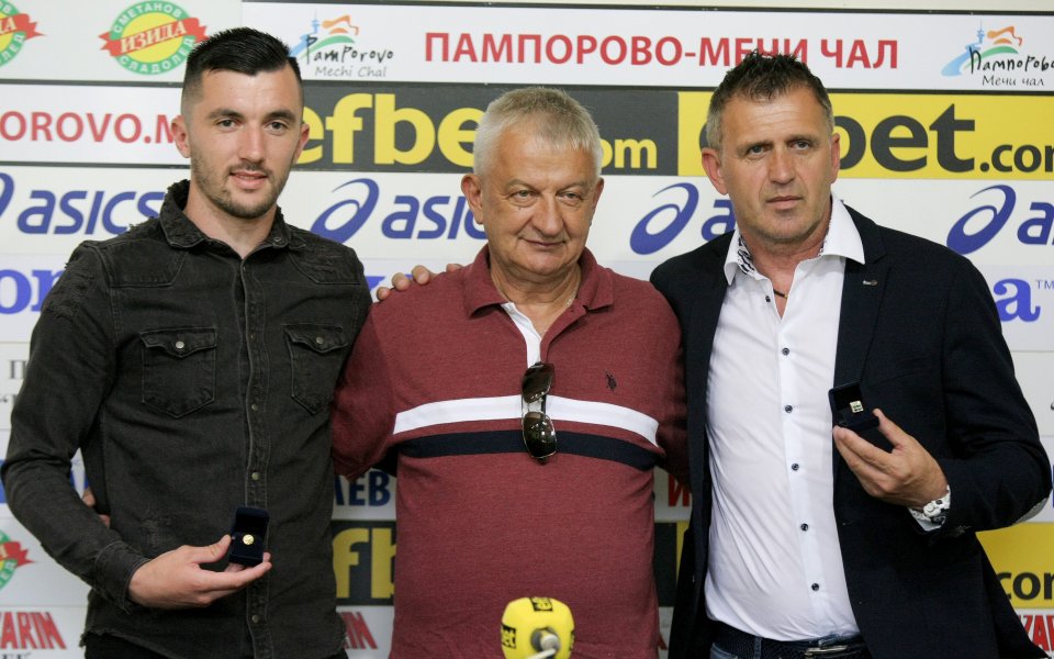 Президентът на Локомотив Пловдив Христо Крушарски и старши треньорът на