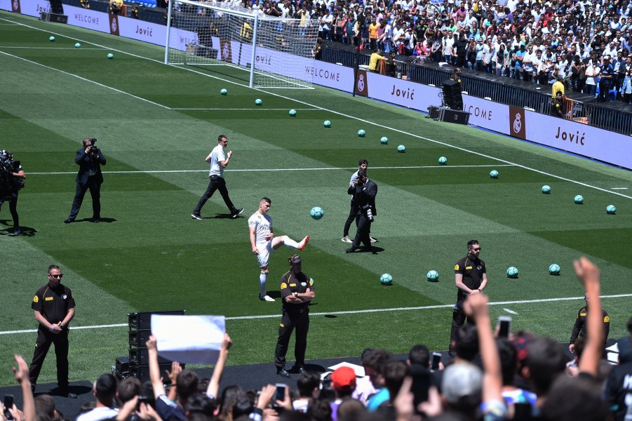 Лука Йович Реал Мадрид представяне 2019 юни1