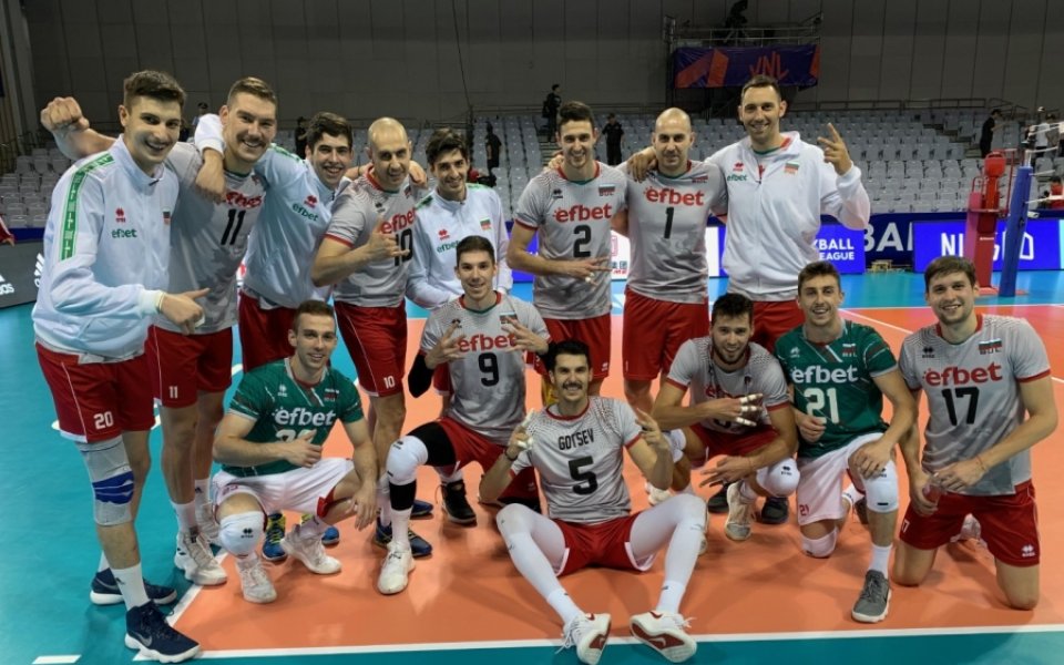 Звезди от националния по волейбол се срещат с фенове във Варна