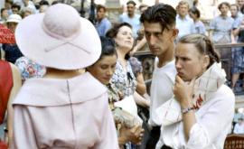  <p>1959: <strong>Сблъсъкът на комунизма</strong> със западната мода</p> 