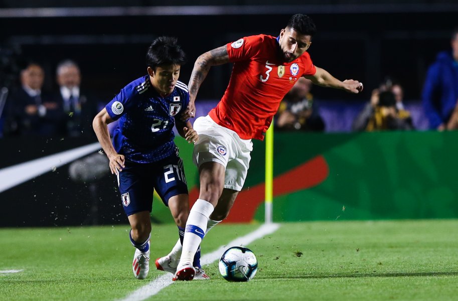Чили срещу Япония1