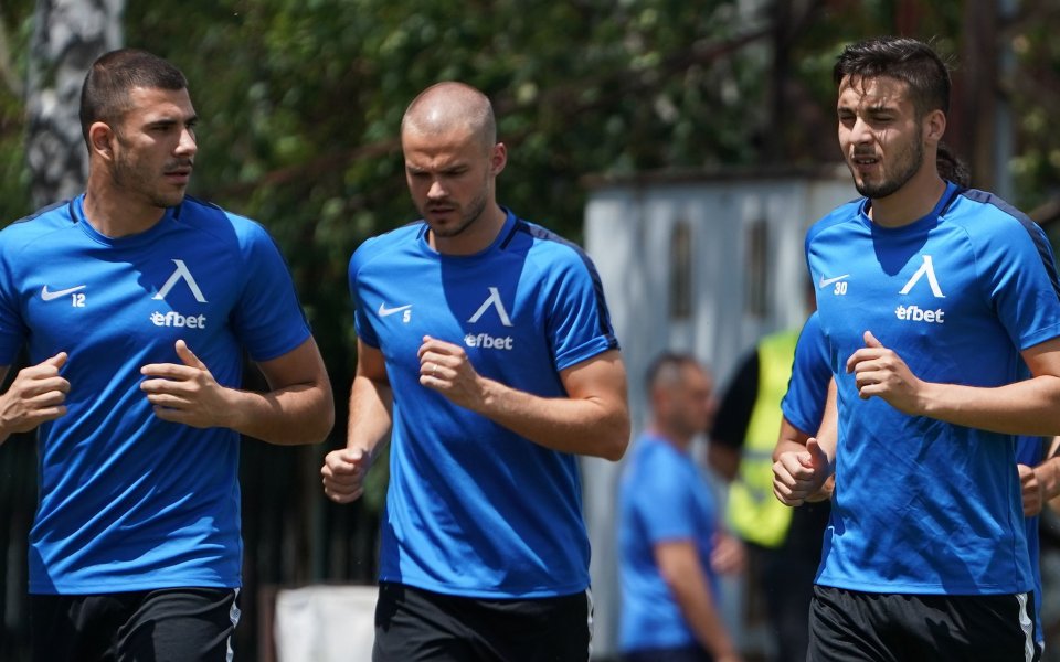 Исландският национал на Левски Холмар Ейолфсон ще има нужда около