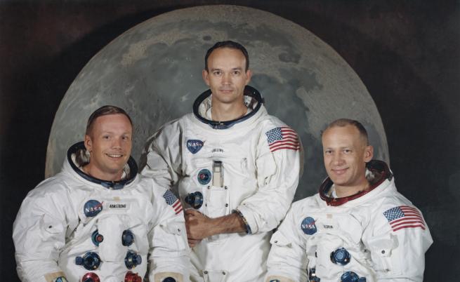  Появи се незнайна до момента фотография на екипа на Аполо 11 