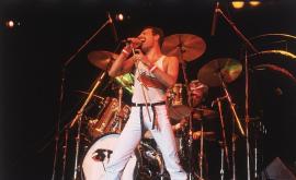  Фреди Меркюри 