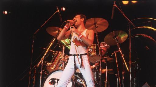  <p>Вечният, недостижимият, кралят - <strong>Фреди</strong>!</p> 