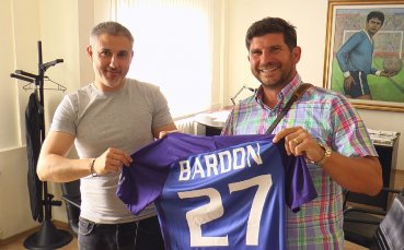 Френският полузащитник на Левски от близкото минало Седрик Бардон се завърна